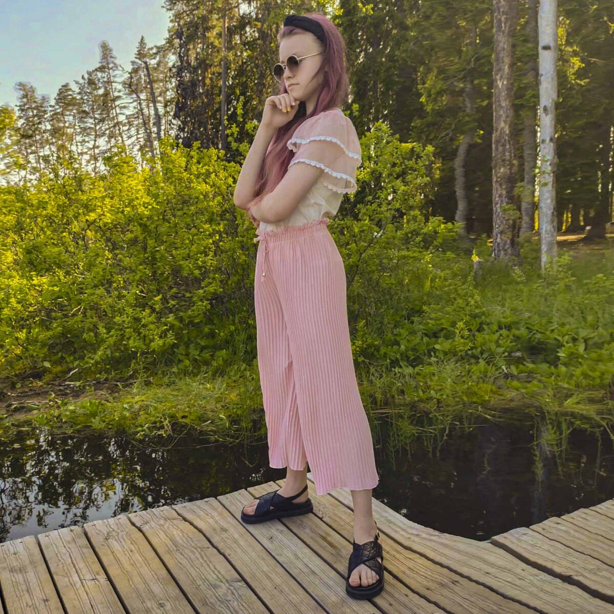 light-pink-pants- Kerged heleroosad püksid - Image 1