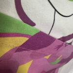 Roosade pükste ja valge trükiga T-särgi komplekt - Image 5